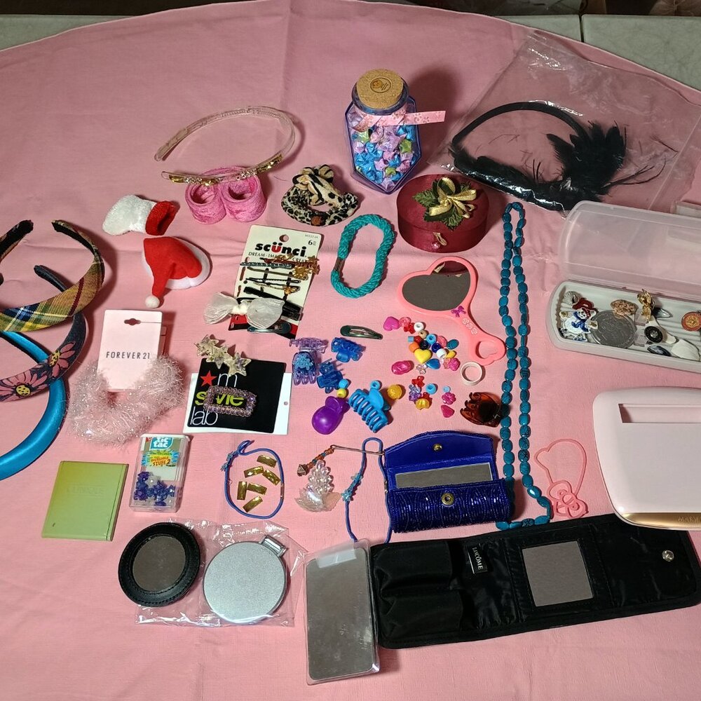 Package of Hair & Beauty Accessories, Jewelry, Headbands & More.One bundle price - Picture 2 of 10